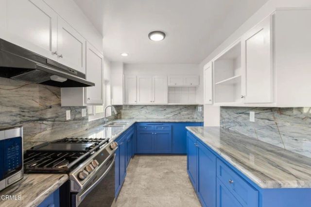 161 E Channel Islands Boulevard, Port Hueneme, CA 93041