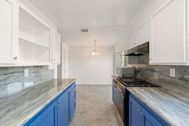 161 E Channel Islands Boulevard, Port Hueneme, CA 93041