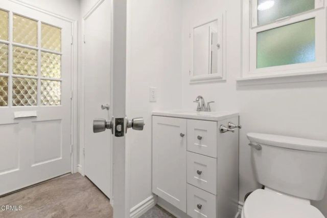 161 E Channel Islands Boulevard, Port Hueneme, CA 93041