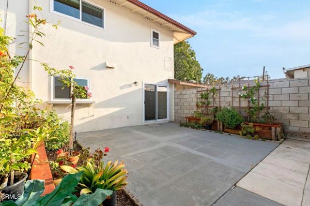 161 E Channel Islands Boulevard, Port Hueneme, CA 93041