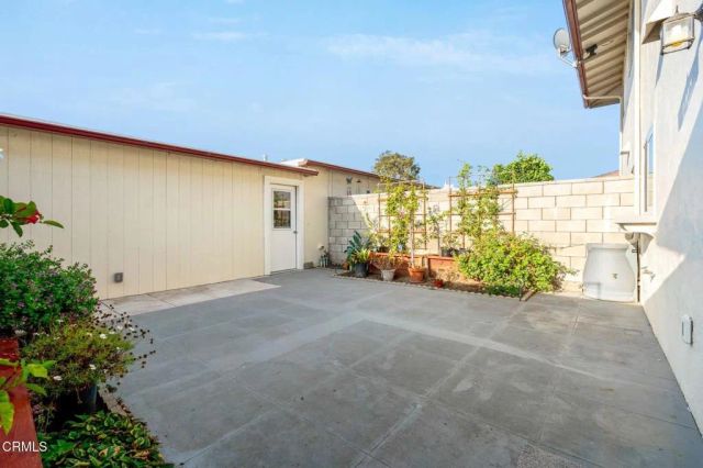 161 E Channel Islands Boulevard, Port Hueneme, CA 93041