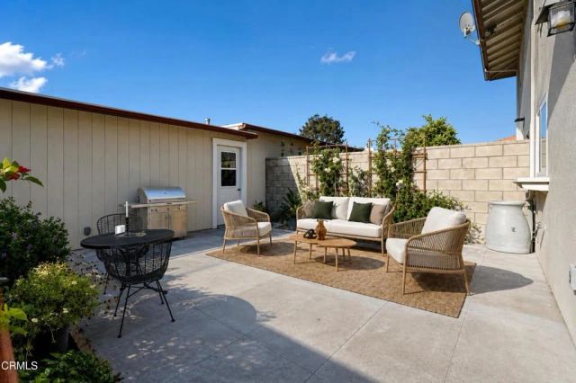 161 E Channel Islands Boulevard, Port Hueneme, CA 93041