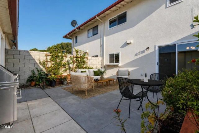 161 E Channel Islands Boulevard, Port Hueneme, CA 93041