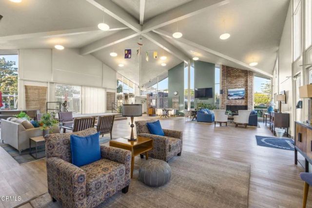 161 E Channel Islands Boulevard, Port Hueneme, CA 93041