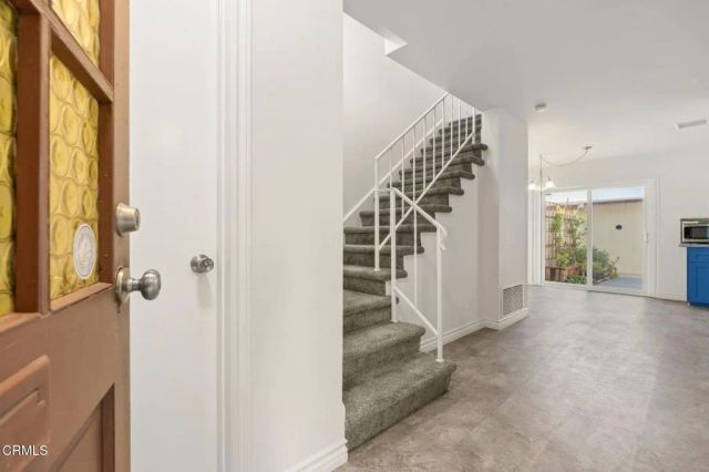 161 E Channel Islands Boulevard, Port Hueneme, CA 93041