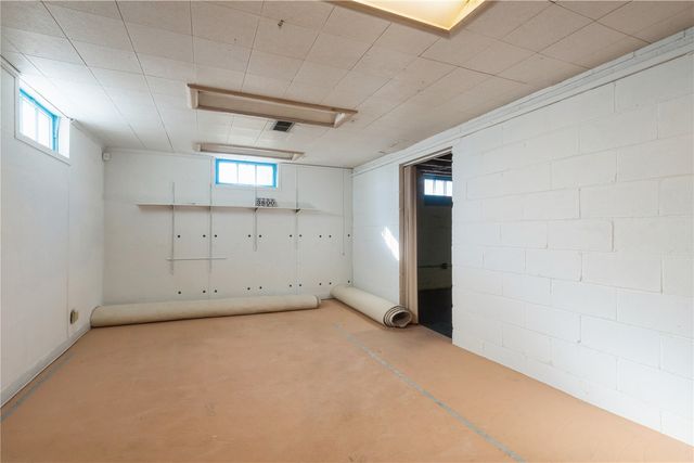 3800 Hart Court NE, Cedar Rapids, IA 52402