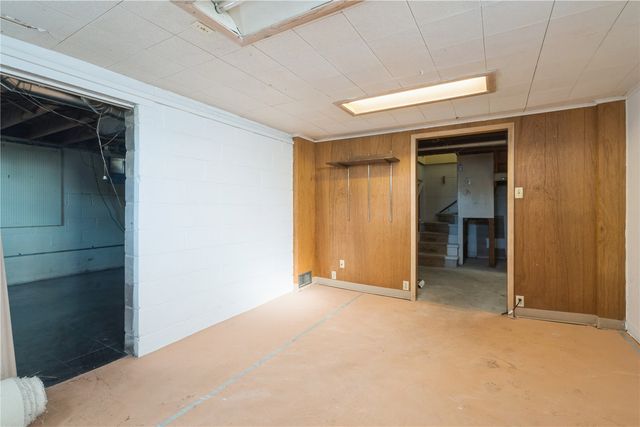 3800 Hart Court NE, Cedar Rapids, IA 52402