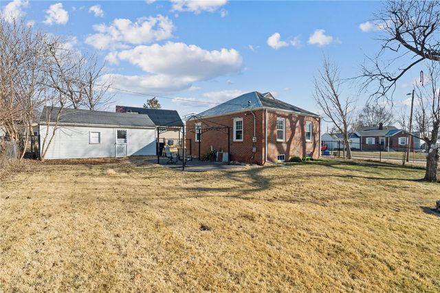 3800 Hart Court NE, Cedar Rapids, IA 52402