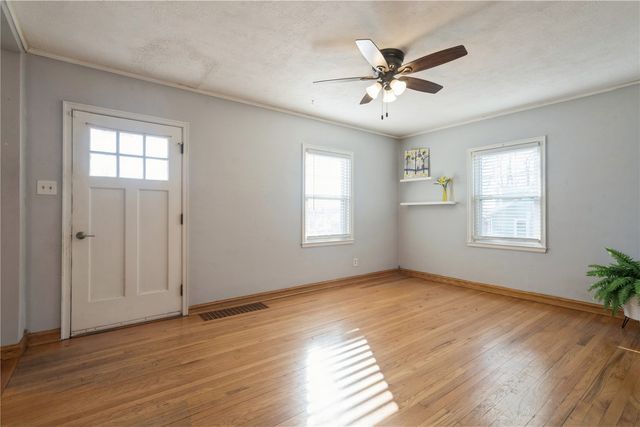 3800 Hart Court NE, Cedar Rapids, IA 52402