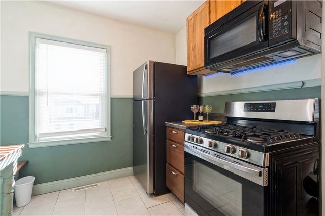 3800 Hart Court NE, Cedar Rapids, IA 52402