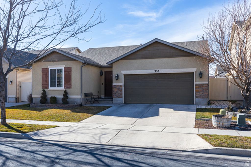 953 N CAMBRIA DR, North Salt Lake, UT 84054