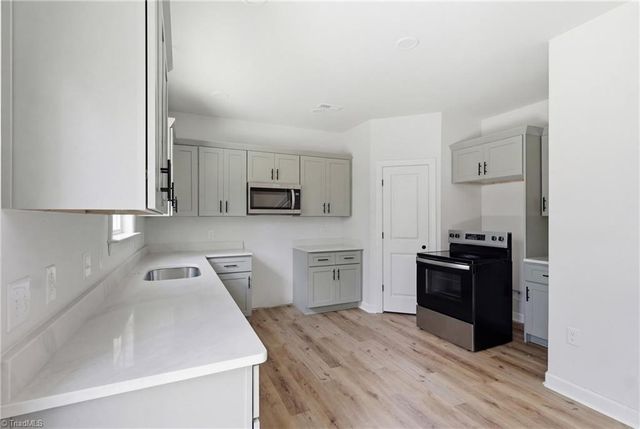 529 Dogwood Circle, High Point, NC 27260