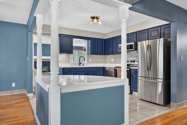 2807 18TH Avenue, Rockford, IL 61108