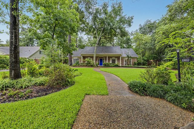 10811 Hunters Forest Drive, Hunters Creek Village, TX 77024