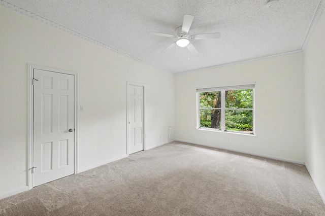 10811 Hunters Forest Drive, Hunters Creek Village, TX 77024