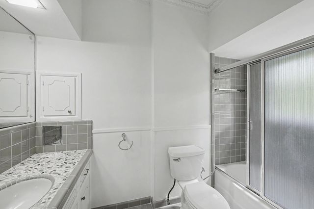 10811 Hunters Forest Drive, Hunters Creek Village, TX 77024