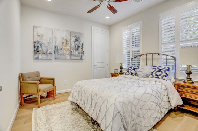 827 Dunleigh Meadows Lane Lane, Houston, TX 77055