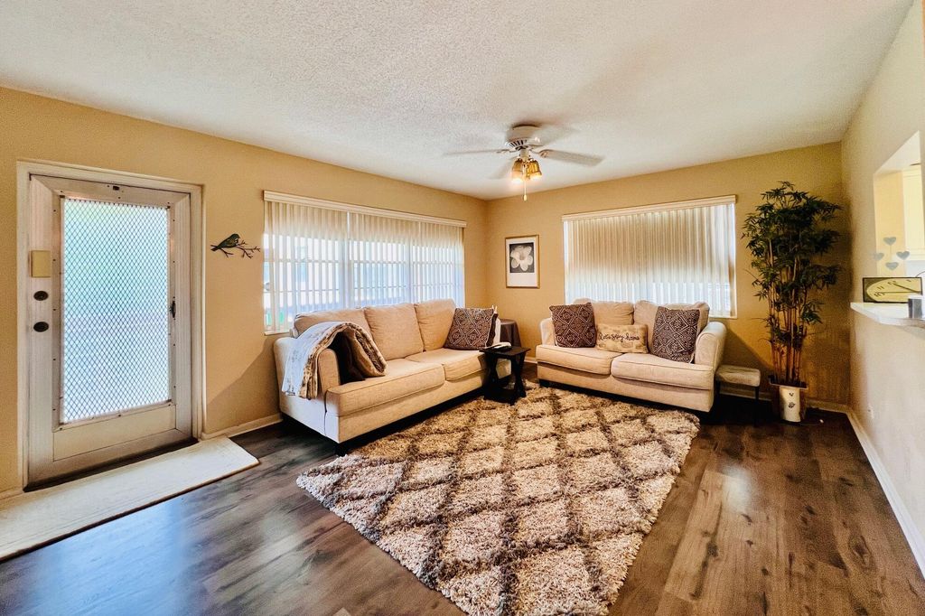 126 Andover E, West Palm Beach, FL 33417