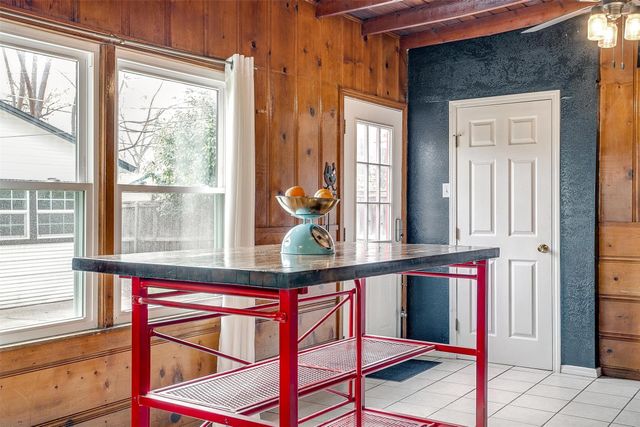 3705 Collinwood Avenue, Fort Worth, TX 76107