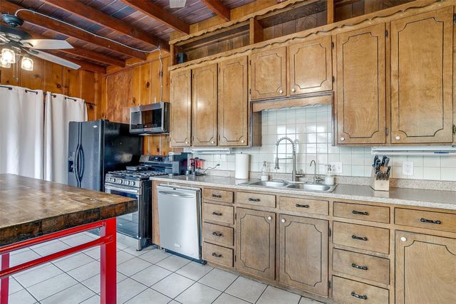 3705 Collinwood Avenue, Fort Worth, TX 76107