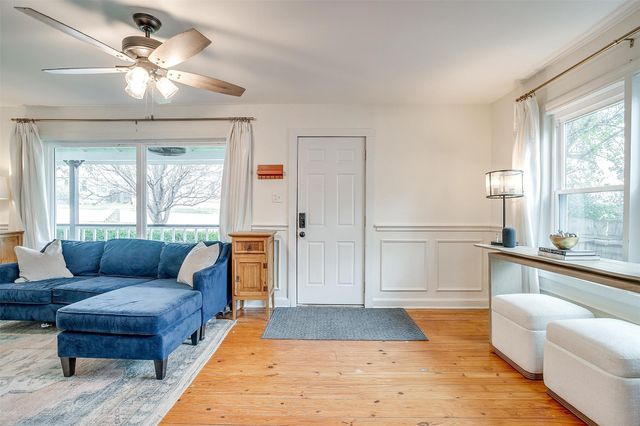 3705 Collinwood Avenue, Fort Worth, TX 76107