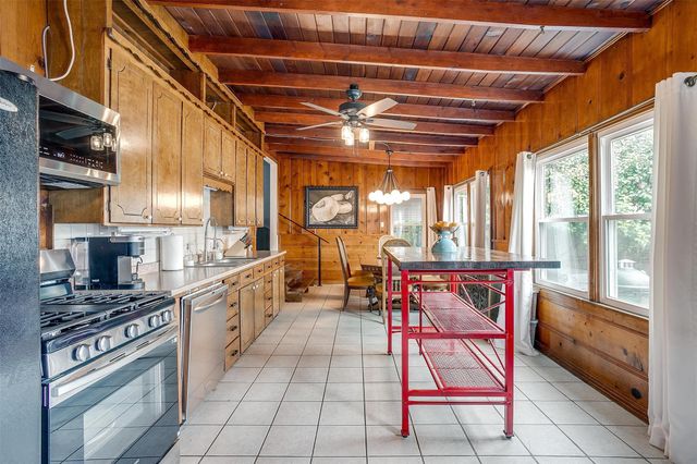 3705 Collinwood Avenue, Fort Worth, TX 76107