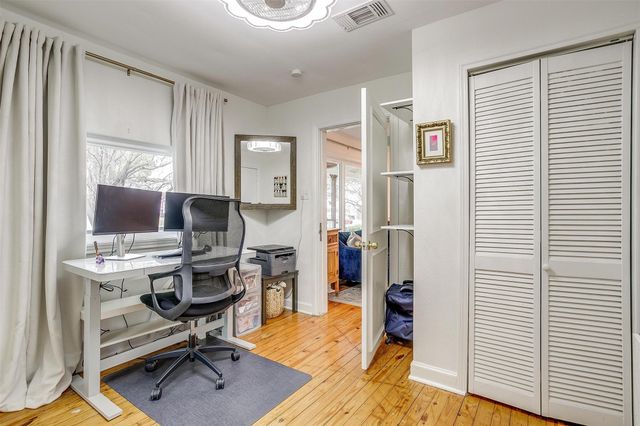 3705 Collinwood Avenue, Fort Worth, TX 76107