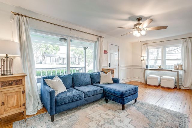 3705 Collinwood Avenue, Fort Worth, TX 76107