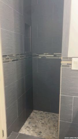 211 BAMBURGH DR, San Antonio, TX 78216