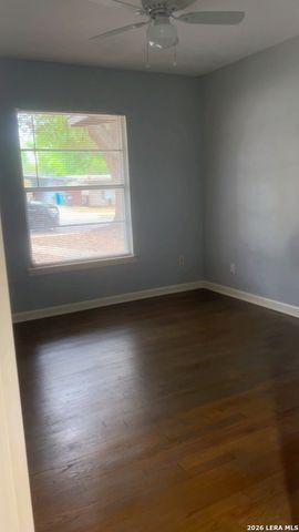 211 BAMBURGH DR, San Antonio, TX 78216