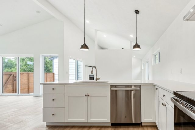 3481 W Moark Street, Springfield, MO 65810