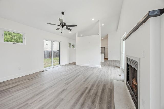 3481 W Moark Street, Springfield, MO 65810