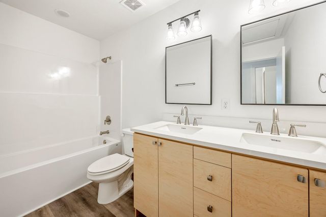 3481 W Moark Street, Springfield, MO 65810