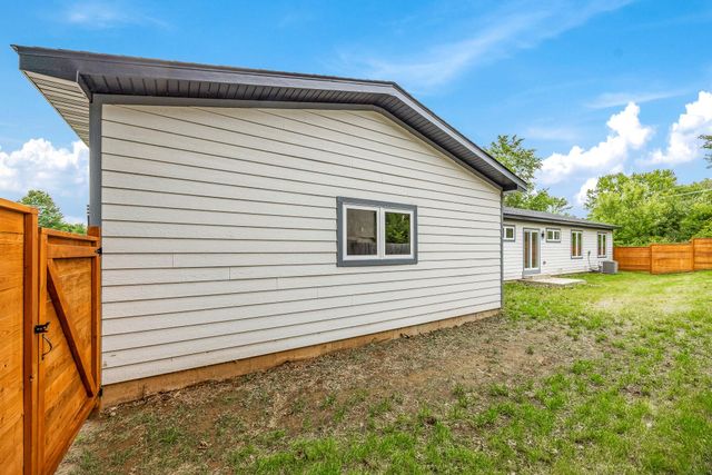 3481 W Moark Street, Springfield, MO 65810