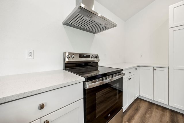 3481 W Moark Street, Springfield, MO 65810