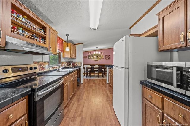 6021 Canadian Avenue, Hope Mills, NC 28348