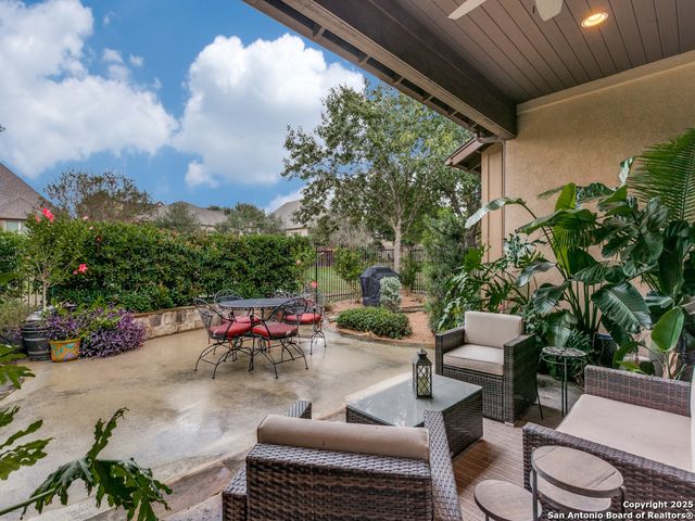 416 Mission Hill Run, New Braunfels, TX 78132