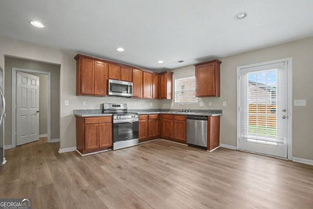 375 Walton View, Fairburn, GA 30213
