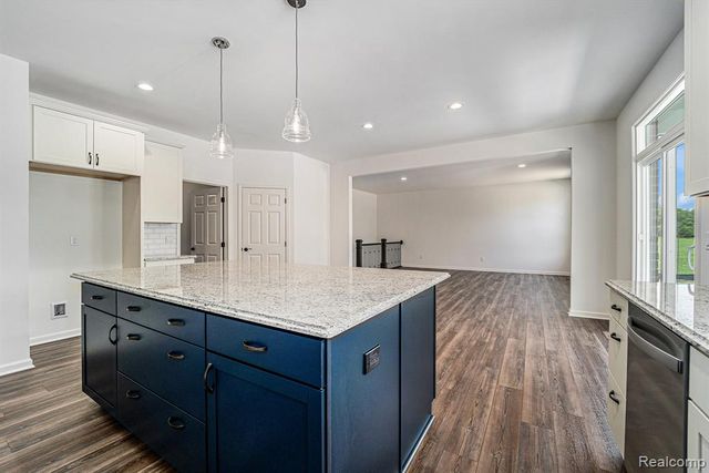 52860 Antoinette Road, Shelby Twp, MI 48316