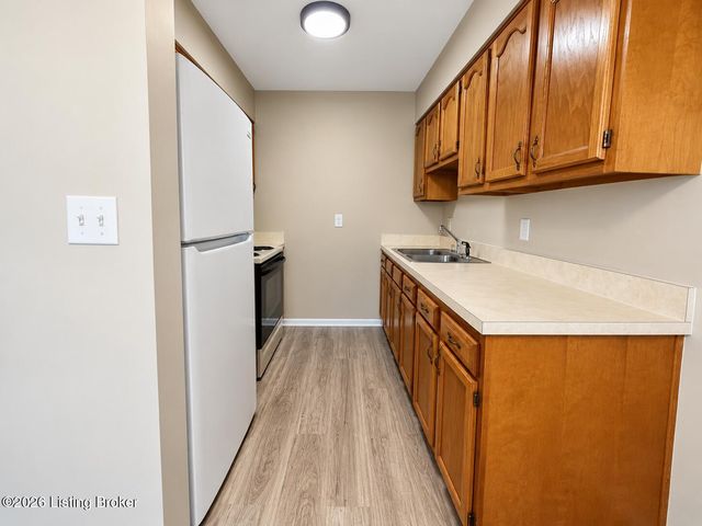 3409 Prestwood Dr 6, Louisville, KY 40219