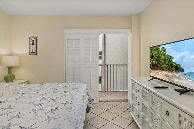 6312 MIDNIGHT PASS ROAD 305S, Sarasota, FL 34242