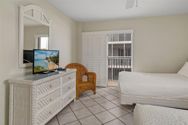 6312 MIDNIGHT PASS ROAD 305S, Sarasota, FL 34242