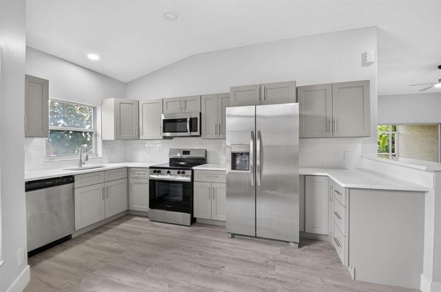8410 Via Serena, Boca Raton, FL 33433