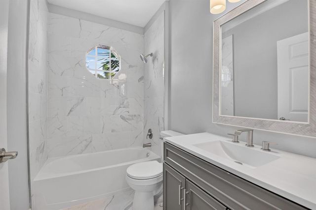 8410 Via Serena, Boca Raton, FL 33433