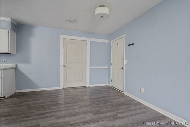 906 Silverwood Drive, Clarksville, IN 47129