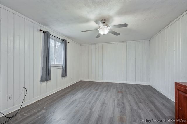 906 Silverwood Drive, Clarksville, IN 47129