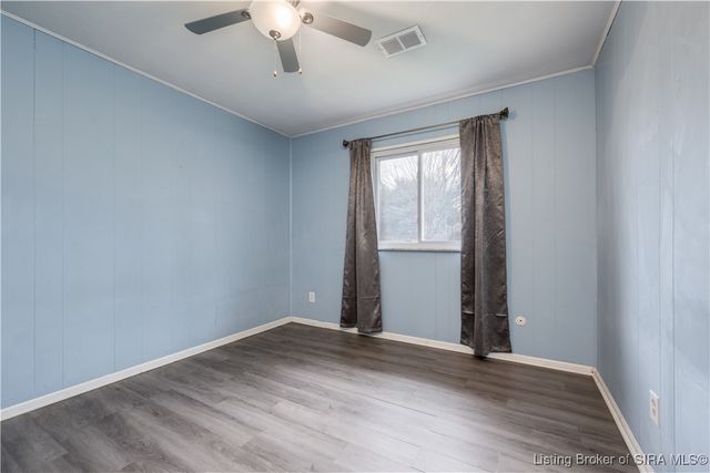 906 Silverwood Drive, Clarksville, IN 47129