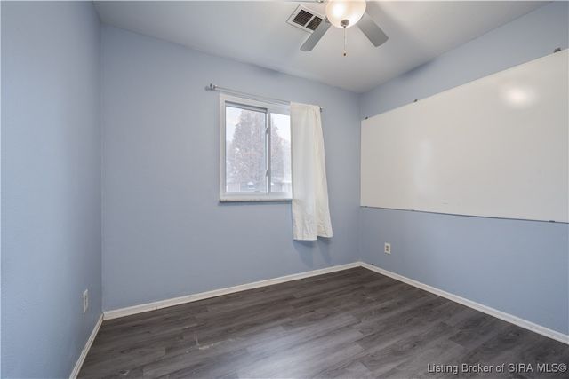 906 Silverwood Drive, Clarksville, IN 47129