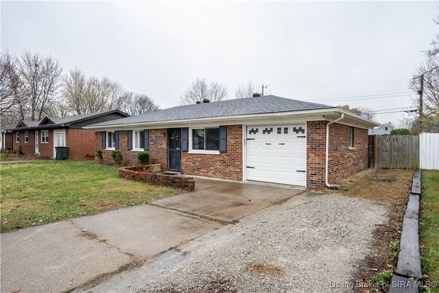 906 Silverwood Drive, Clarksville, IN 47129