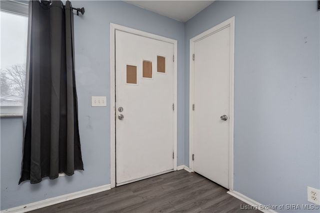 906 Silverwood Drive, Clarksville, IN 47129